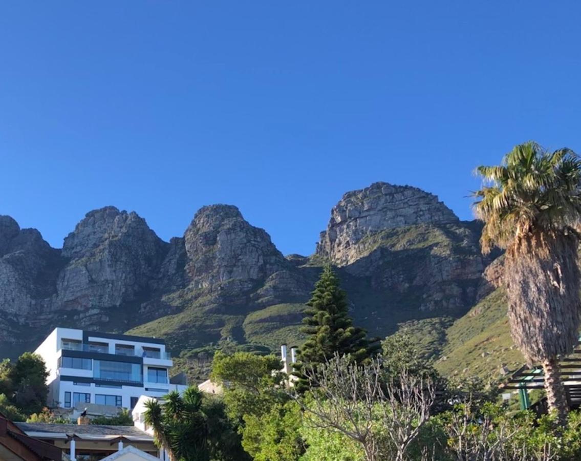 Camps Bay Blue Self-Catering Studios Kapstaden Eksteriør billede