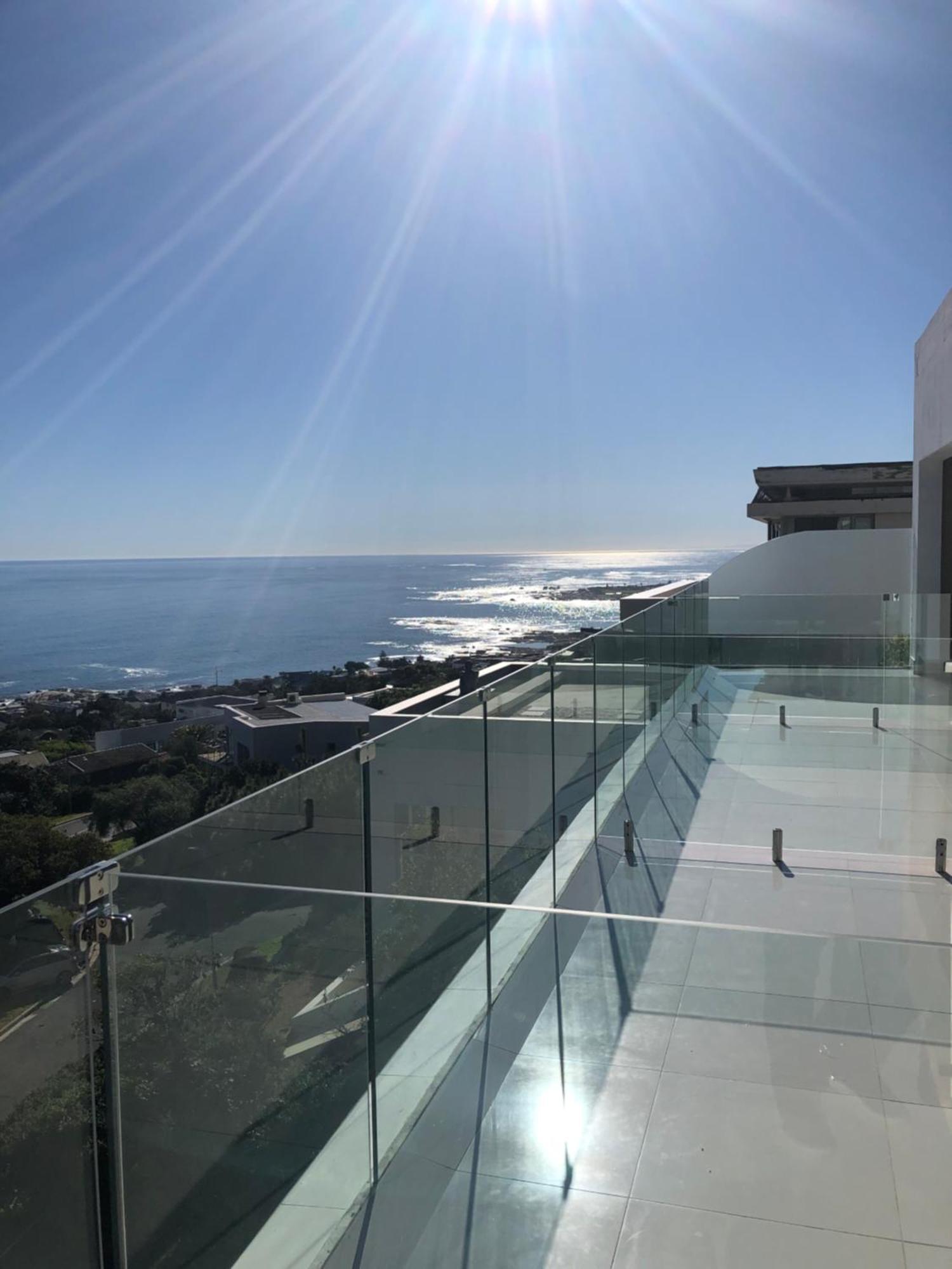 Camps Bay Blue Self-Catering Studios Kapstaden Eksteriør billede