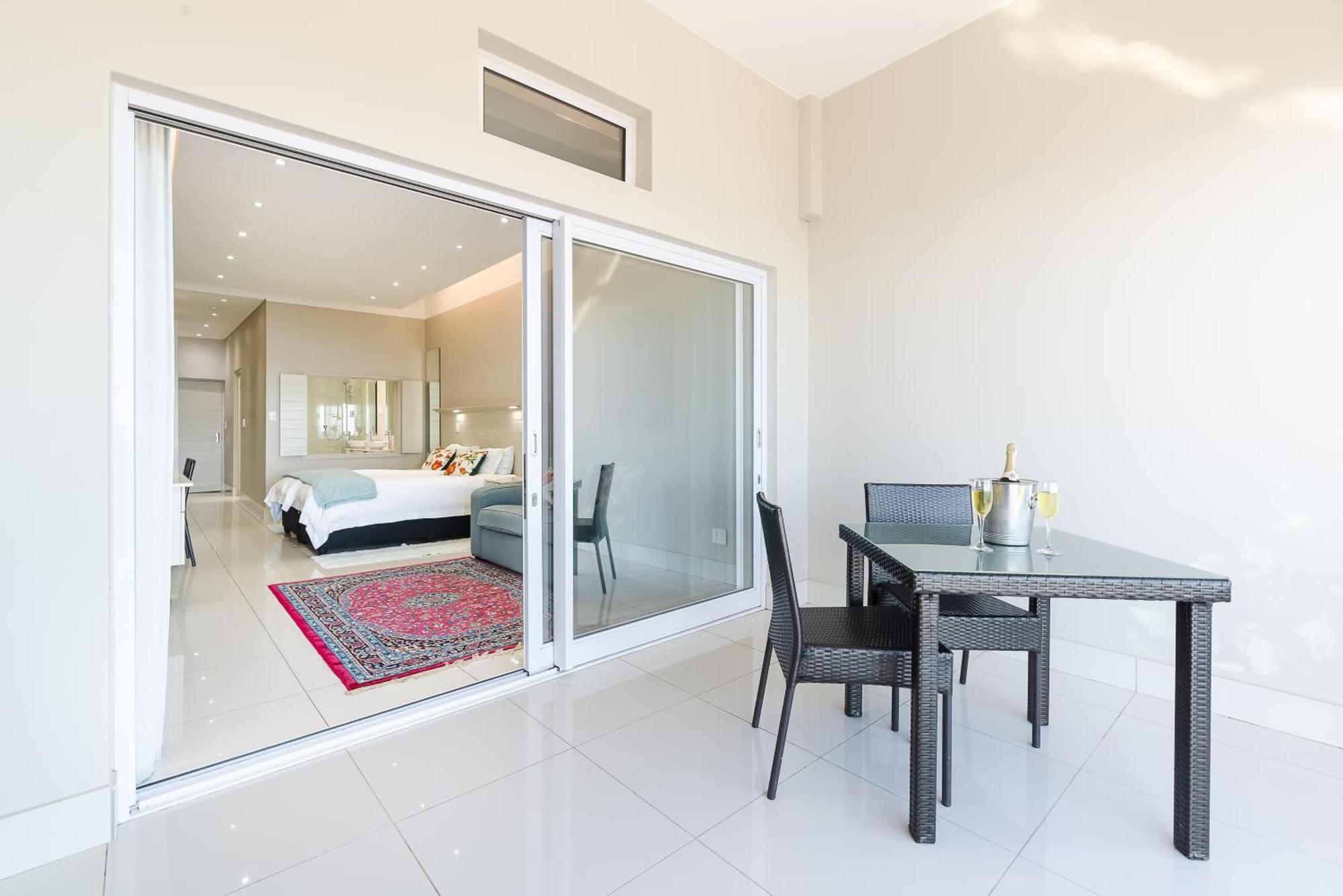 Camps Bay Blue Self-Catering Studios Kapstaden Eksteriør billede