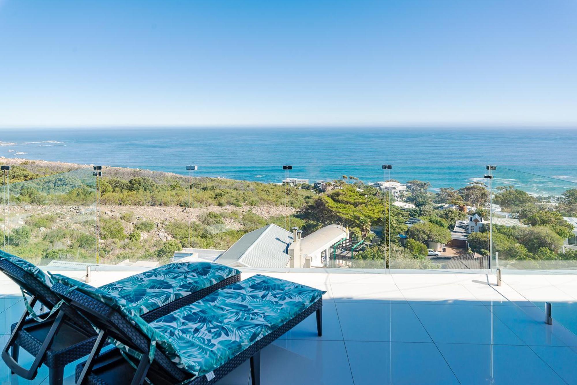 Camps Bay Blue Self-Catering Studios Kapstaden Eksteriør billede